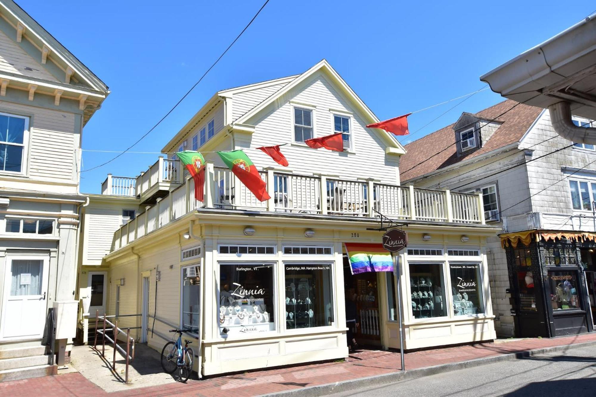 Center Of Town Steps Away Private Deck Apartment Provincetown Exterior photo